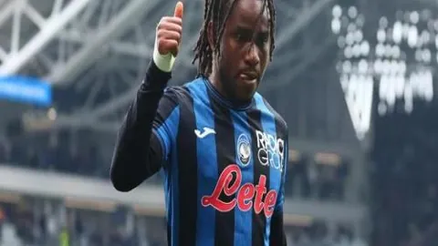 福克斯赛季恐休战三月，专家看好术后恢复，有望下赛季与文班并肩作战